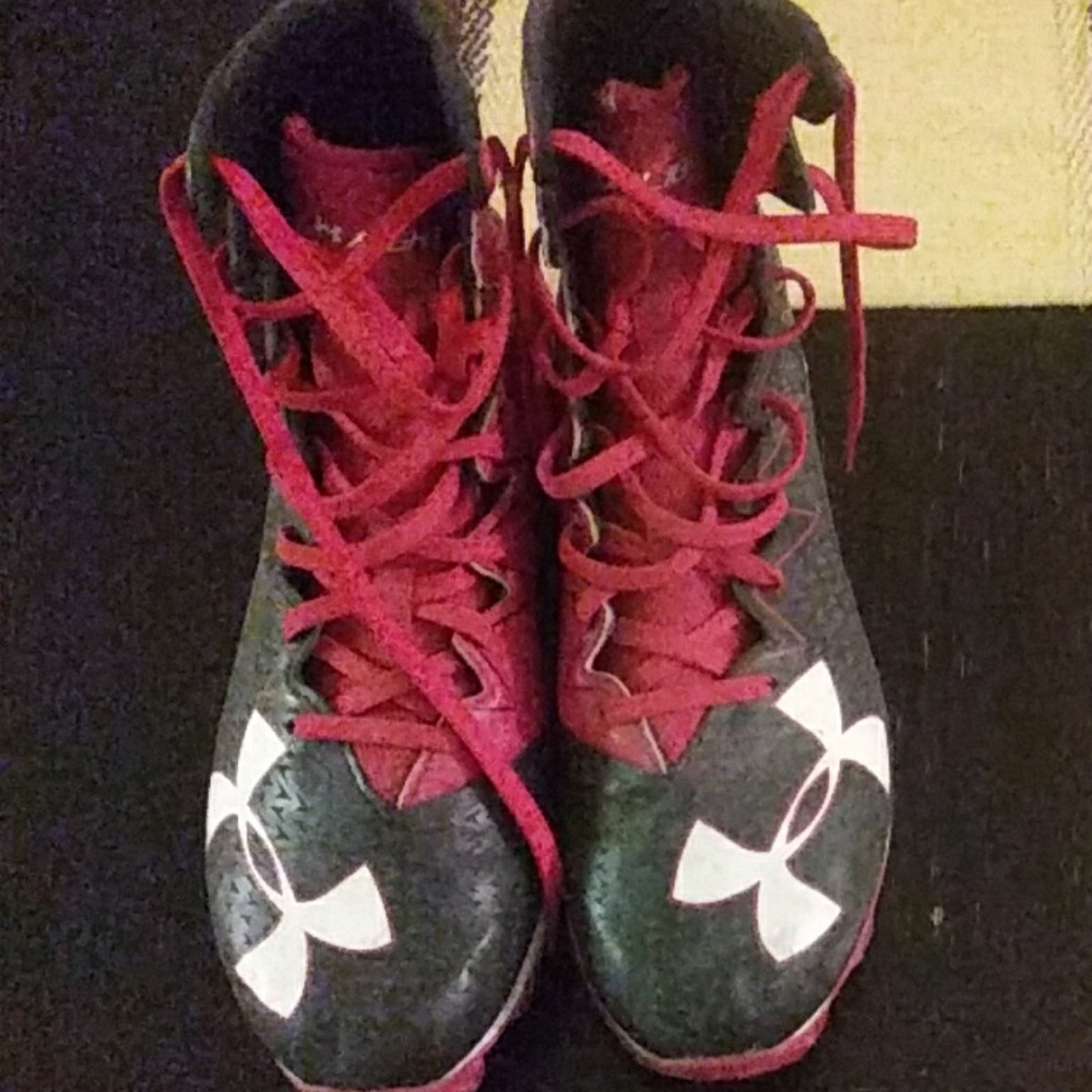 Under armor football cleats